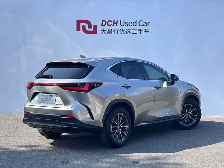 Фото 4 - Lexus NX