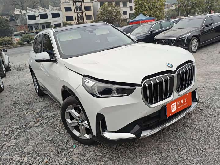 Фото 4 - BMW X1