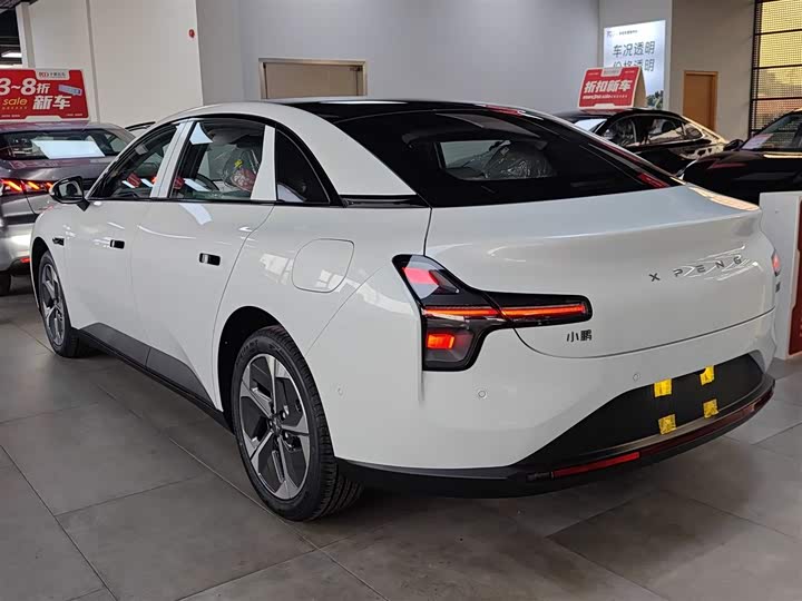 Фото 5 - XPeng Mona M03