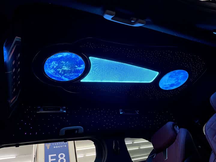 Фото 11 - Toyota Sienna