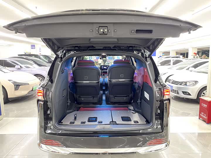 Фото 33 - Toyota Sienna