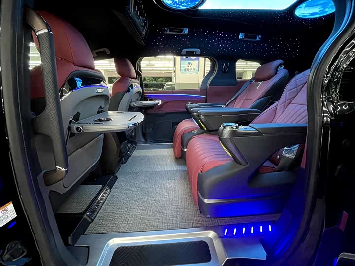 Фото 7 - Toyota Sienna