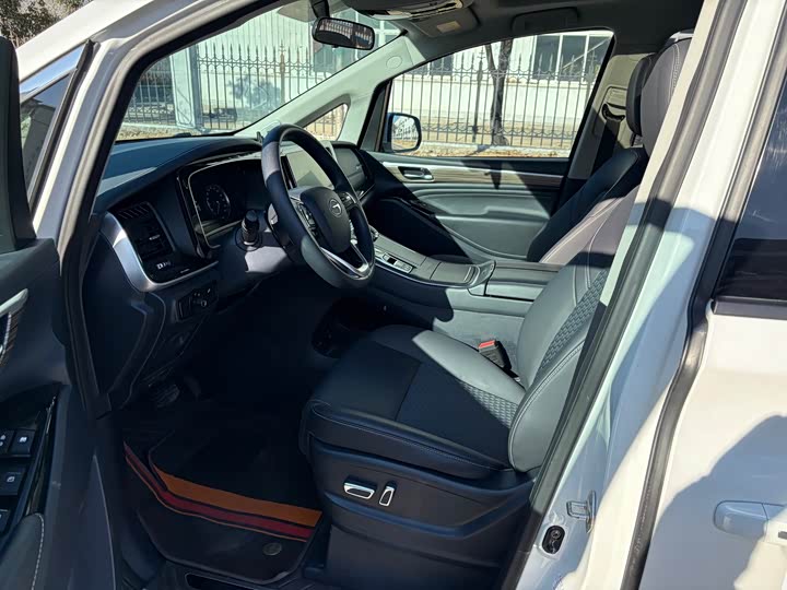 Фото 6 - GAC Trumpchi M8