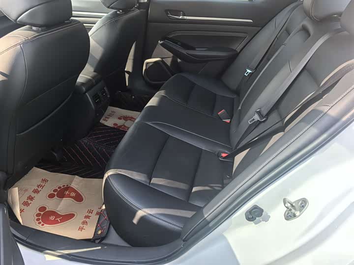 Фото 9 - Nissan Teana