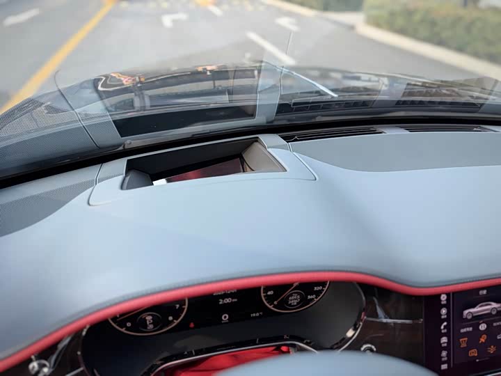 Фото 8 - Bentley Flying Spur