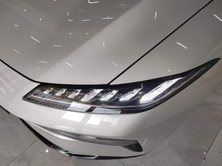 Фото 3 - Dongfeng Yipai eπ 007