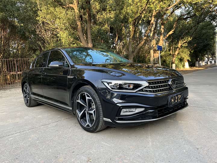 Фото 3 - Volkswagen Magotan