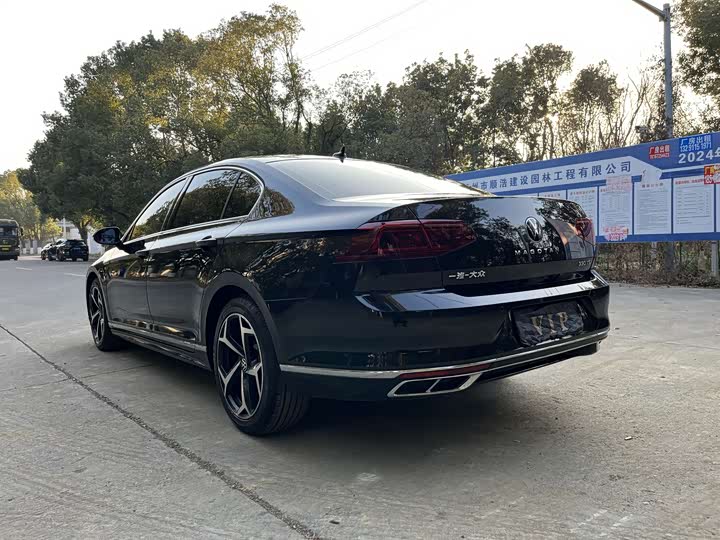 Фото 4 - Volkswagen Magotan