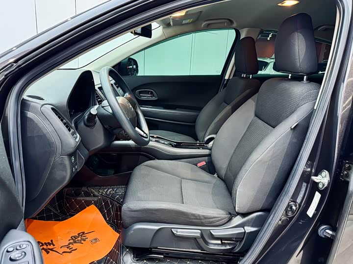 Фото 9 - Honda Vezel