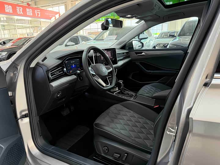 Фото 7 - Volkswagen Sagitar L