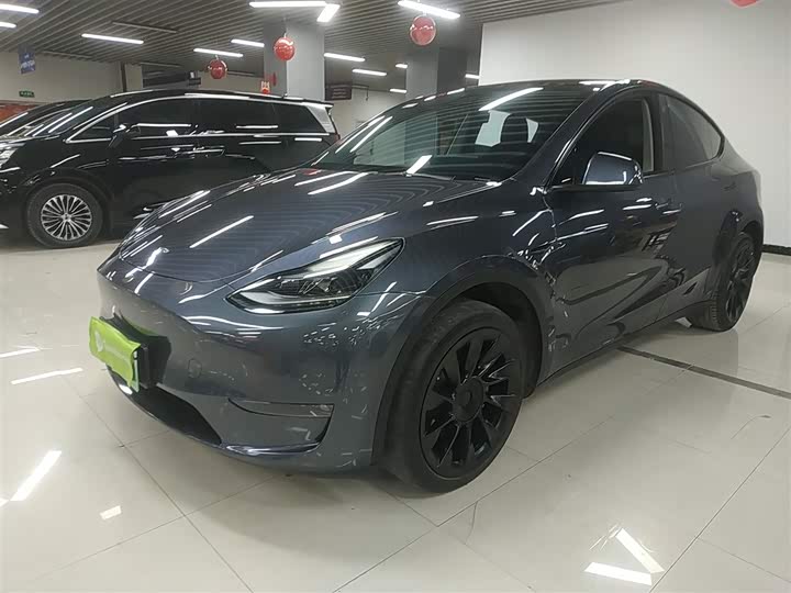 Фото 2 - Tesla Model Y