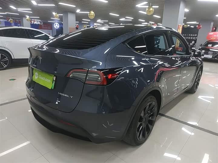 Фото 7 - Tesla Model Y