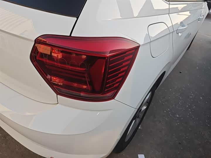 Фото 8 - Volkswagen Polo