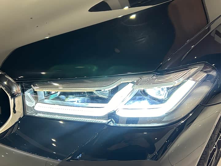 Фото 2 - BMW 5 Series