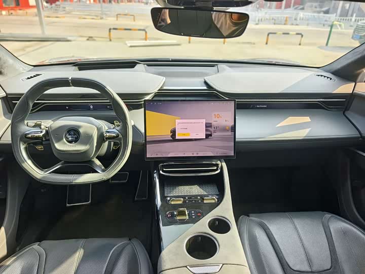 Фото 6 - Lotus Eletre