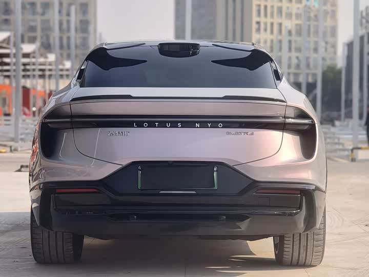 Фото 8 - Lotus Eletre