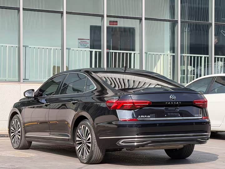 Фото 4 - Volkswagen Passat