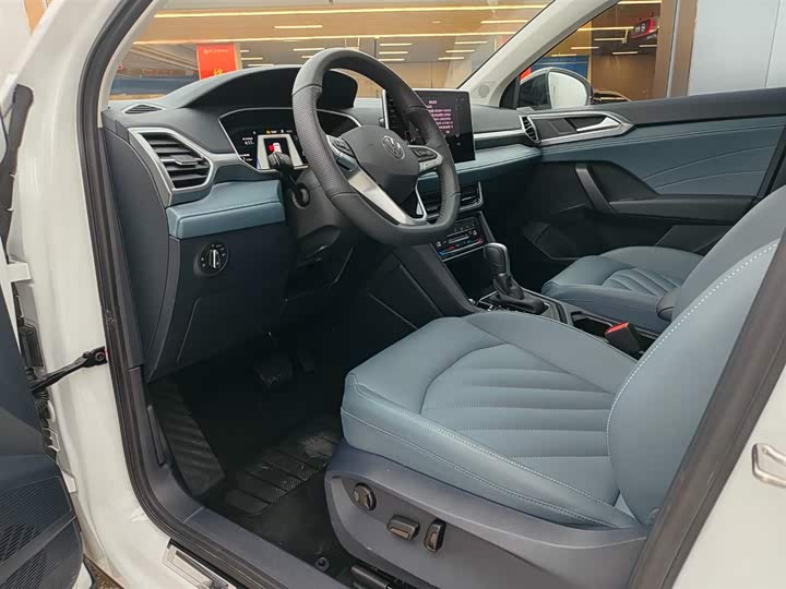 Фото 7 - Volkswagen Tharu