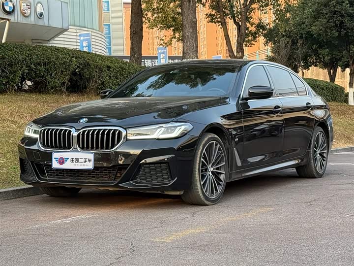 Фото 1 - BMW 5 Series