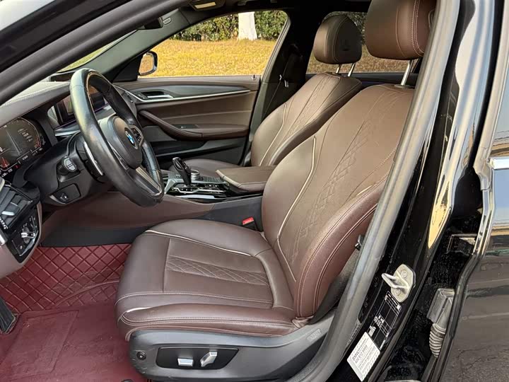 Фото 8 - BMW 5 Series