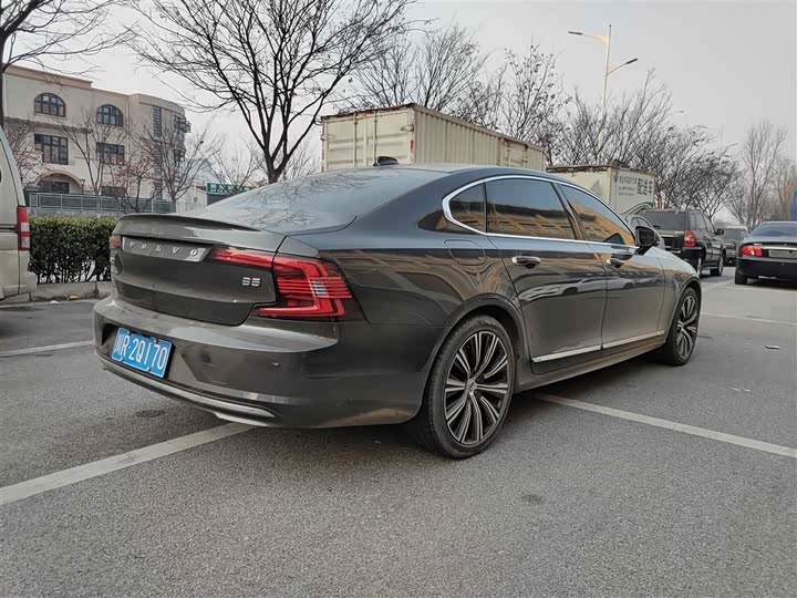 Фото 6 - Volvo S90