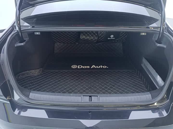 Фото 4 - Volkswagen Magotan