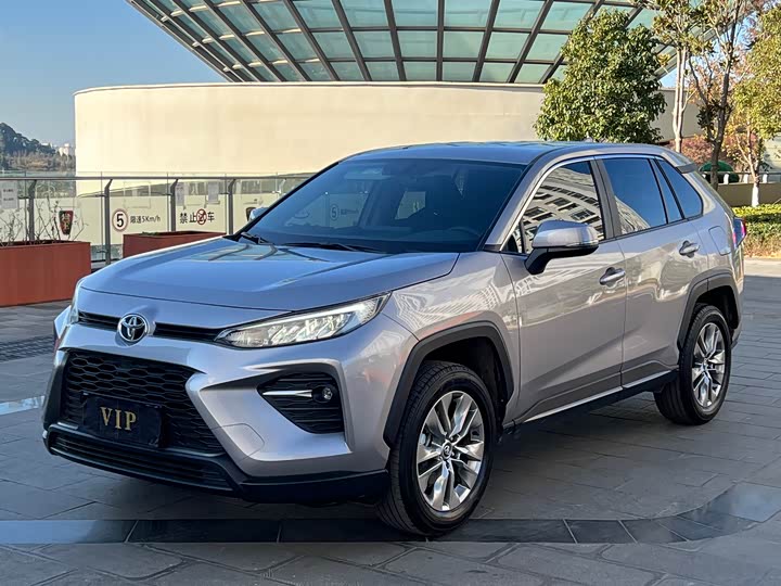 Фото 1 - Toyota Wildlander