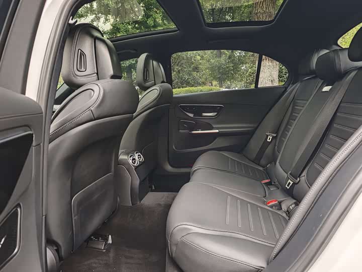 Фото 7 - Mercedes-Benz C-Class