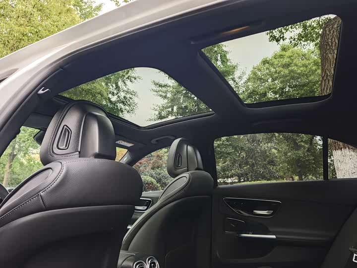 Фото 8 - Mercedes-Benz C-Class