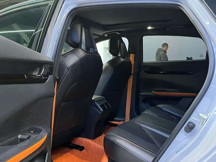 Фото 6 - Changan UNI-V