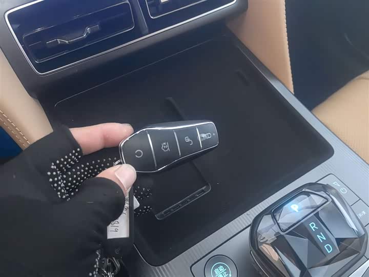 Фото 9 - BYD Song L DM-i Hybrid