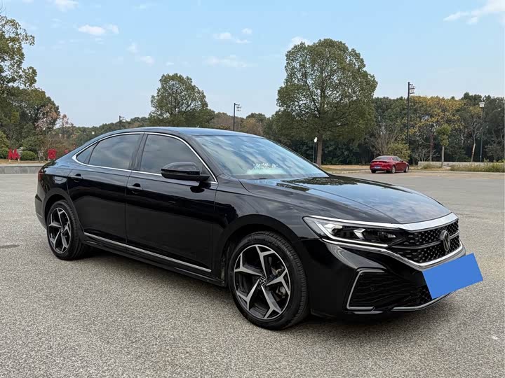 Фото 2 - Volkswagen Passat