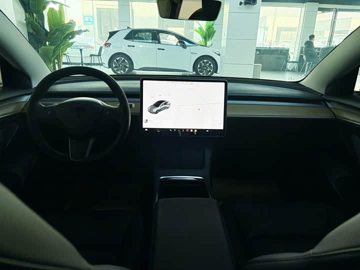 Фото 7 - Tesla Model 3