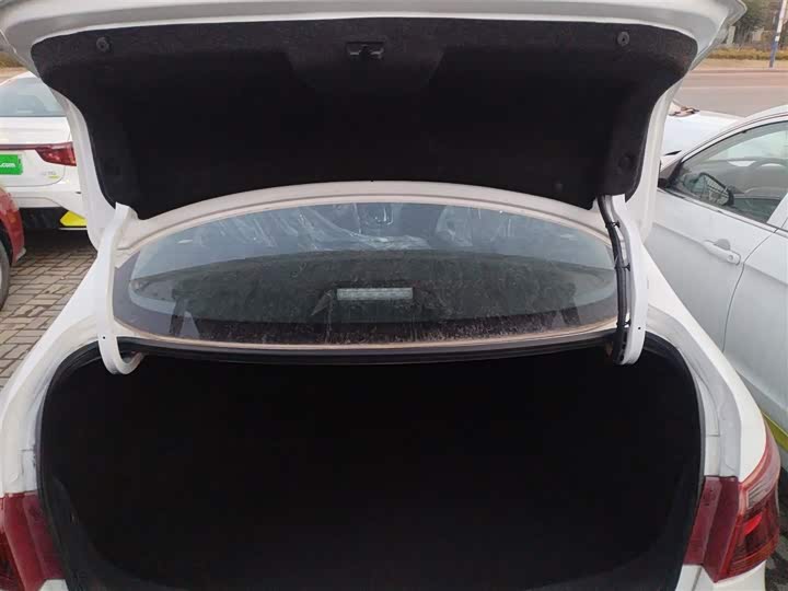 Фото 9 - Dongfeng Aeolus E70