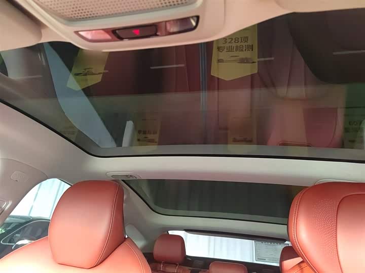 Фото 8 - XPeng P7