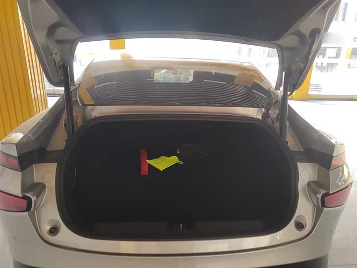 Фото 9 - XPeng P7