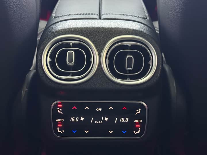 Фото 8 - Mercedes-Benz GLC-Class