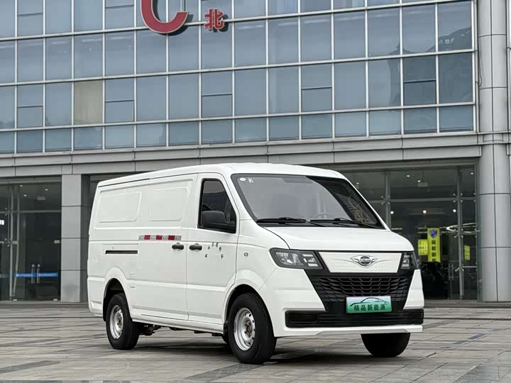 Фото 8 - Foton EV6