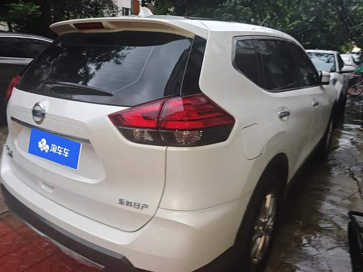 Фото 3 - Nissan X-Trail