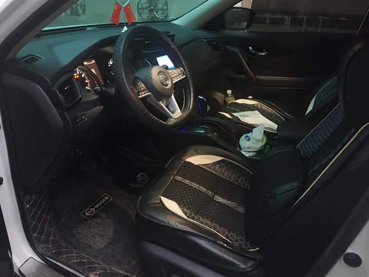 Фото 9 - Nissan X-Trail