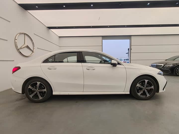 Фото 7 - Mercedes-Benz A-Class