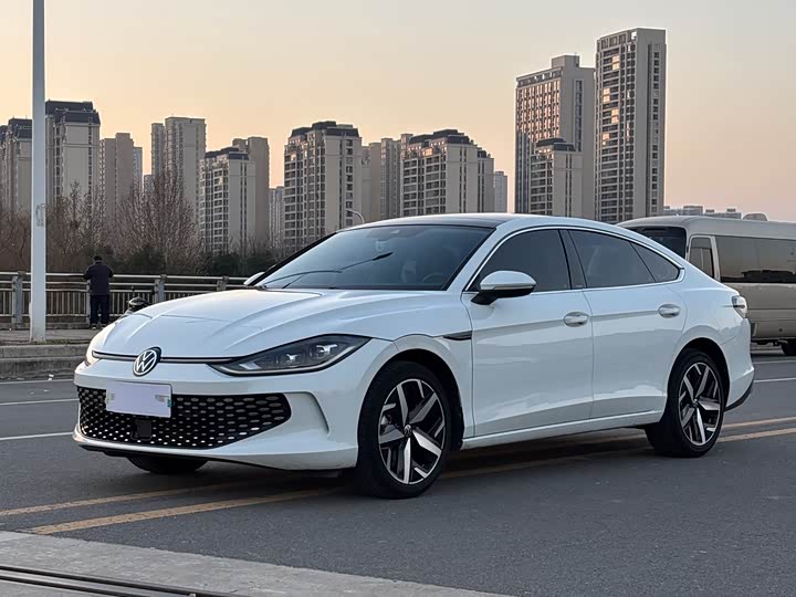 Фото 1 - Volkswagen Lamando L