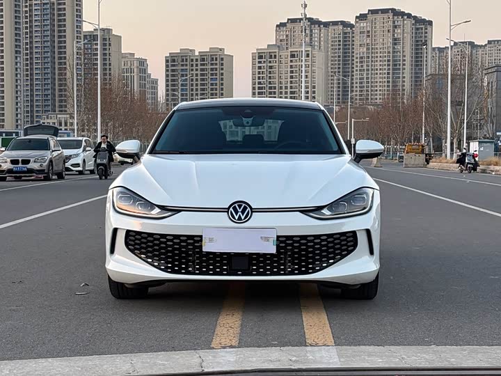 Фото 2 - Volkswagen Lamando L