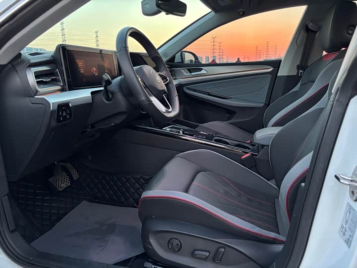 Фото 4 - Volkswagen Lamando L