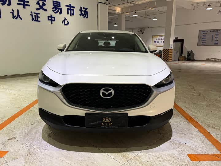 Фото 2 - Mazda CX-30