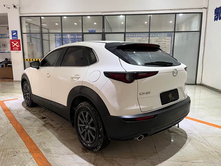Фото 6 - Mazda CX-30