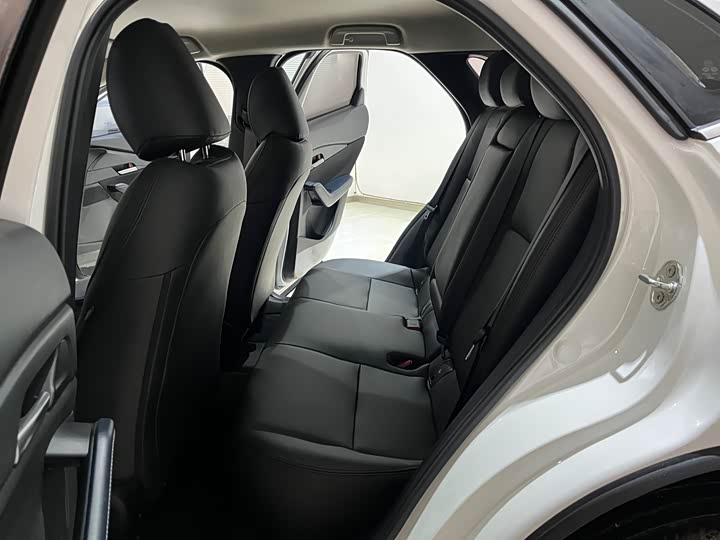 Фото 9 - Mazda CX-30