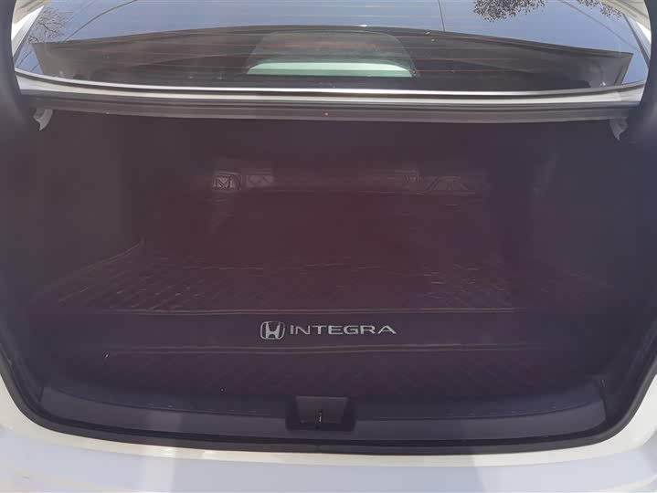 Фото 4 - Honda Integra