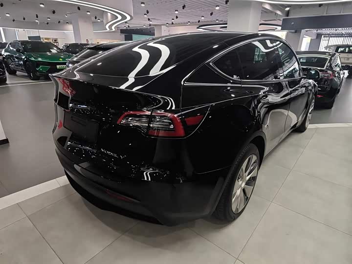 Фото 7 - Tesla Model Y