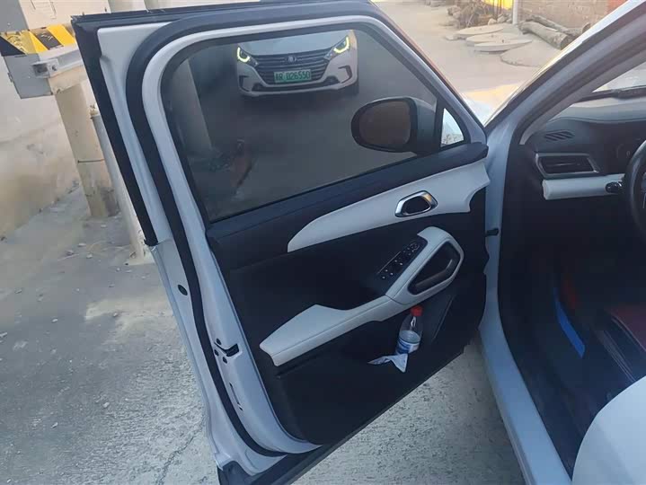 Фото 7 - BYD Yuan Up